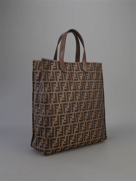 fendi zucca shopper prezzo